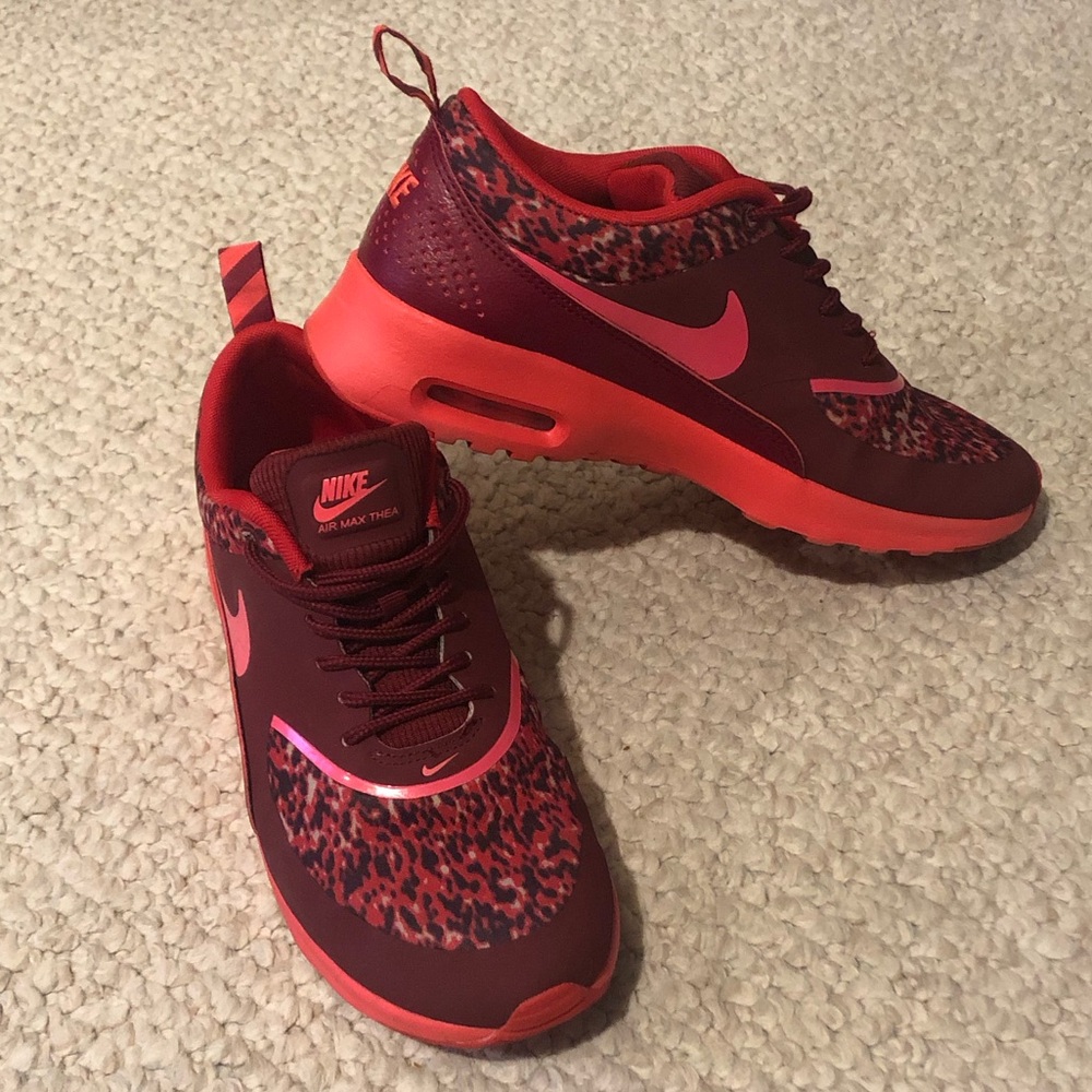 Women’s Nike Thea Sneakers